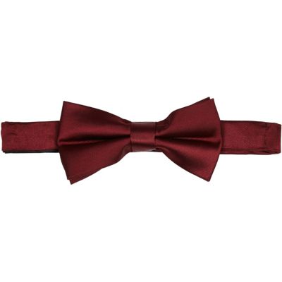 Red bow tie